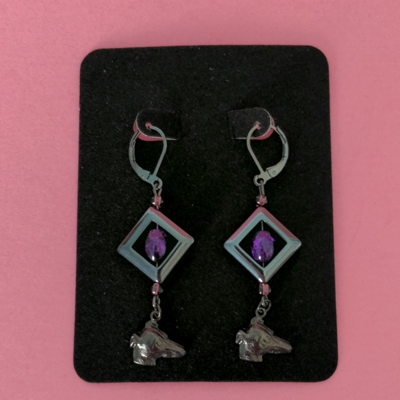 Greyhound Earrings - Picture 1 of 4